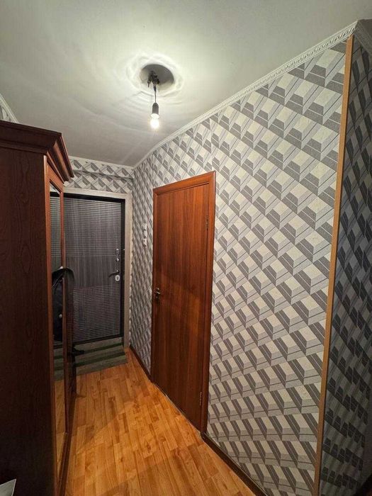 Продается 2х ком Ломоносова 23а
