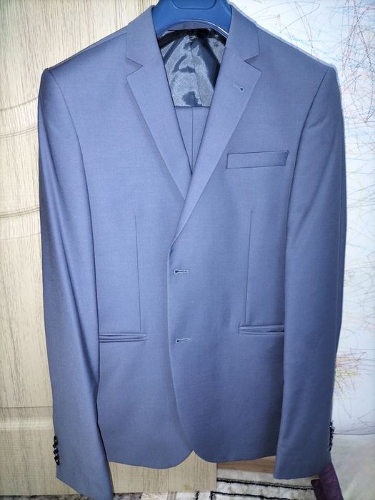 Продам костюм двойку