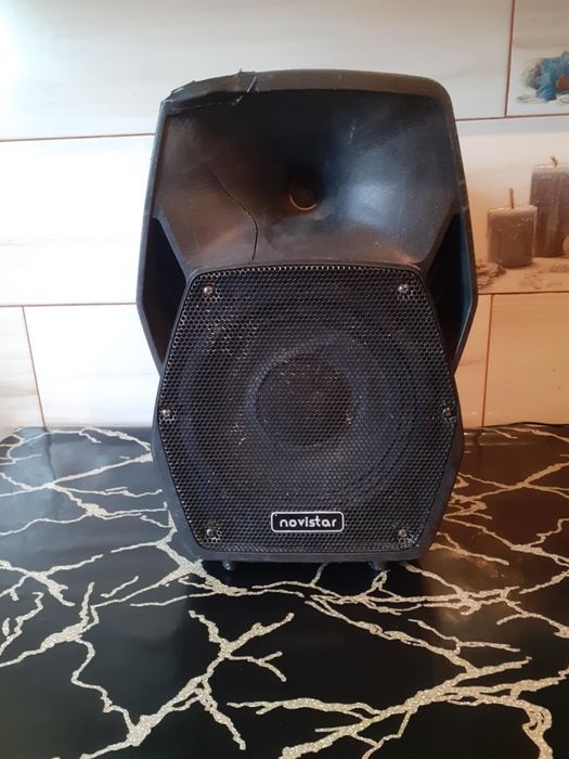 Vind sau schimb cu telefon  boxa activa