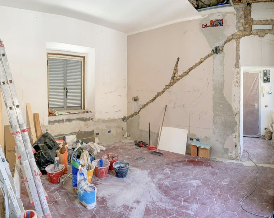 Meseriaș renovări interioare | Gresie, faianță, parchet și zugrăveli