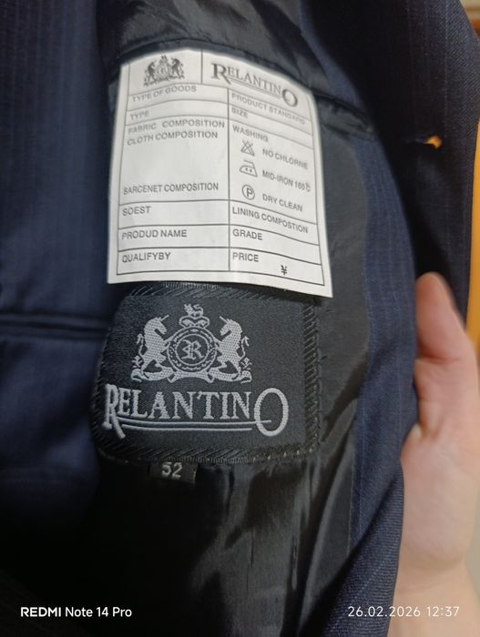 Продам мужские костюмы