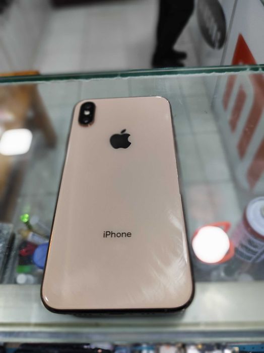 Iphone xs 64 srochna prodayu