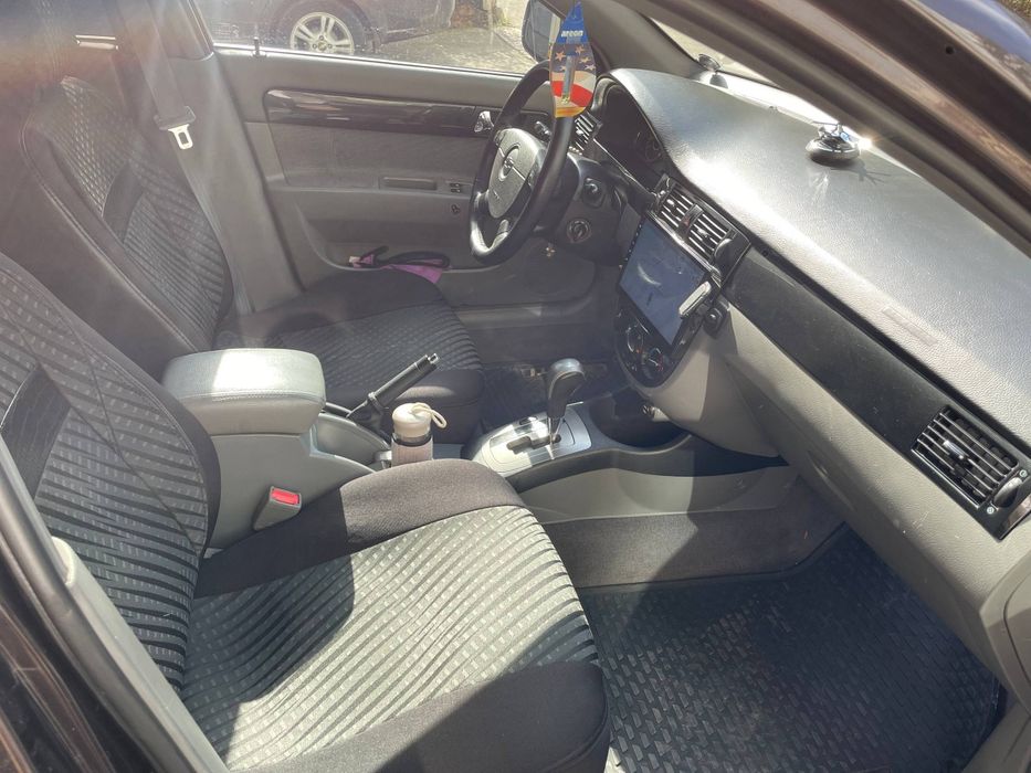 Продаётся автомобиль шевролет жэнтра