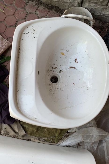 продам раковину-тюльпан