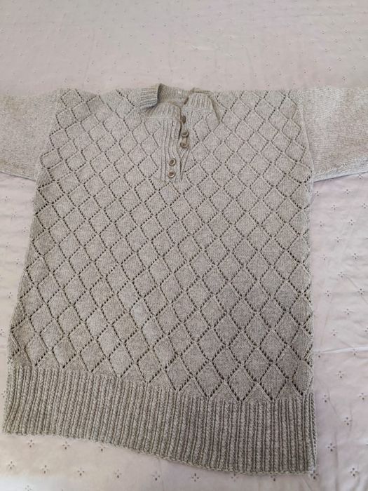 Pulover din lâniță lucrat manual