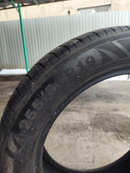 Triangle 255/50/19