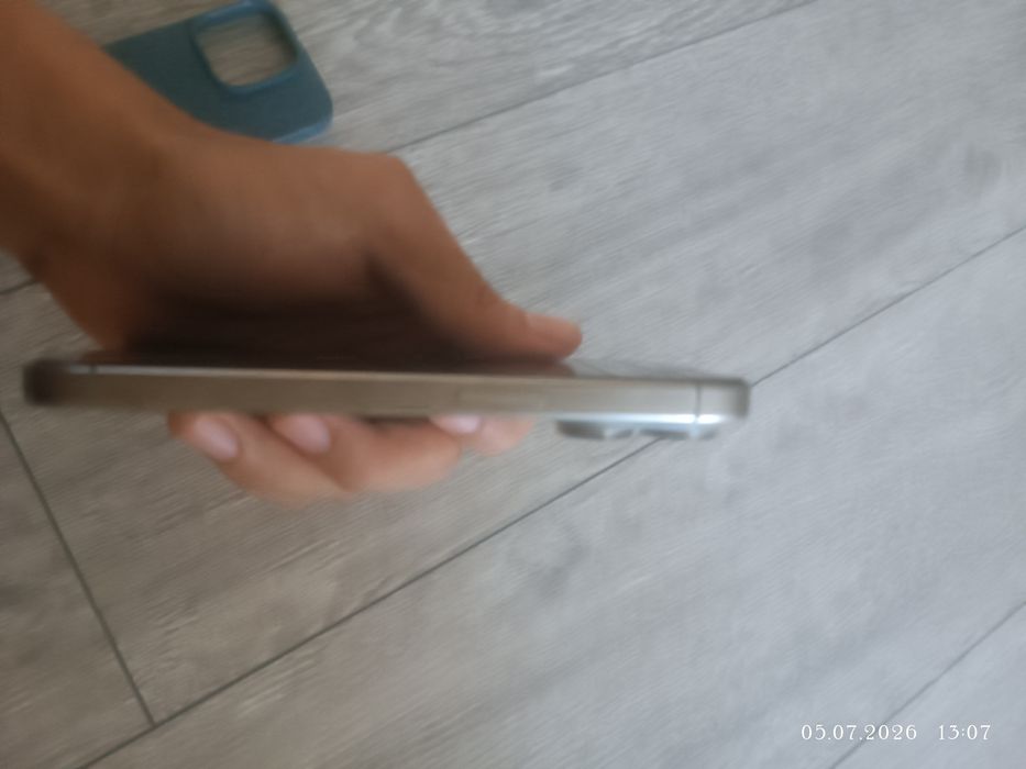 Продам iphone 15 pro 256