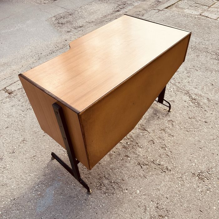 Винтидж италианско бюро – Mid Century Modern, 70-те