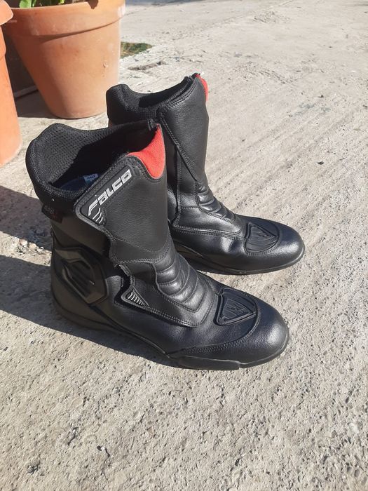 Papuci Moto.....