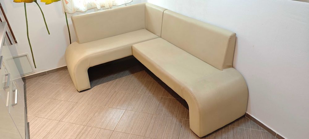 Coltar bucatarie, piele ecologica 195X 140 cm, stare buna