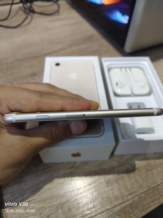iPhone 7 32Gb Gold полный комплект