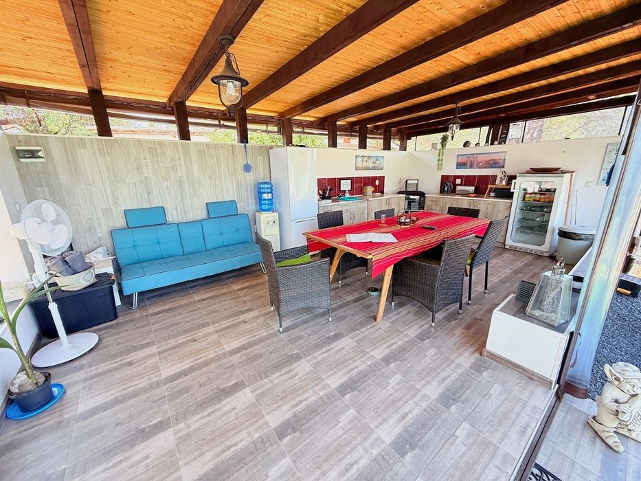 Къща в село Изворище