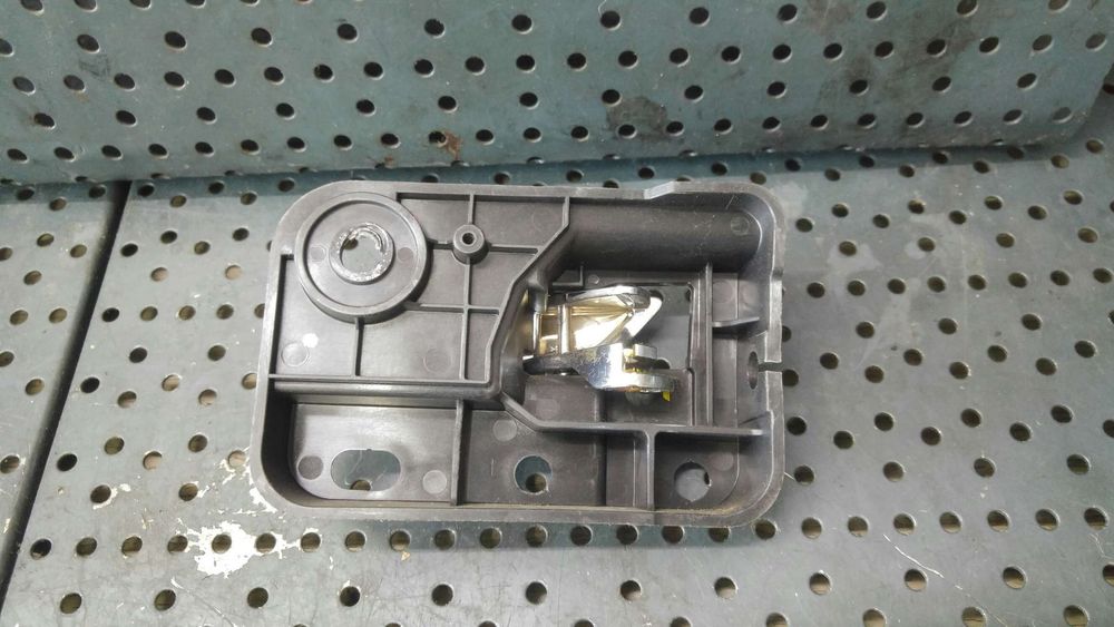 Maner interior usa stanga fata dodge journey