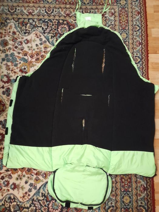 Продавам чувалчета  за количка зелено, оранжево,синьо,чер.на раз. цени