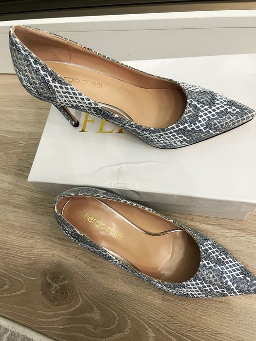 Продается новые Туфли