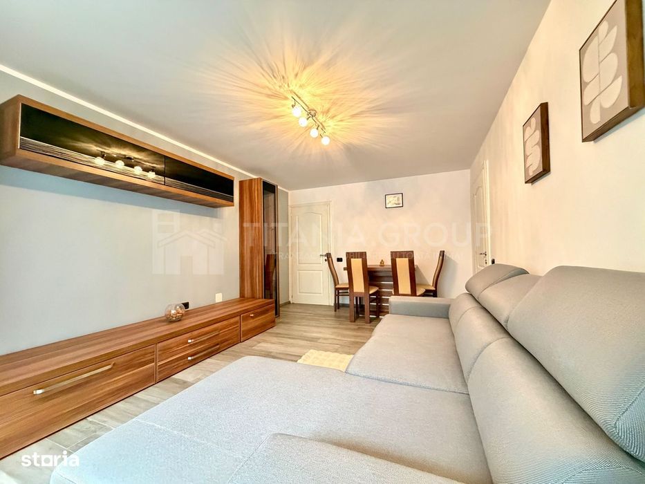 Apartament cu 3 camere, 2 bai  - zona Tractorul