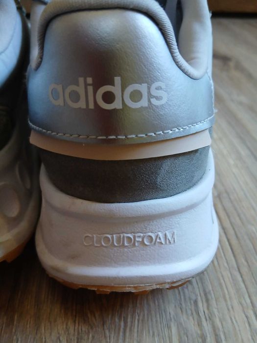 Оригинални сникърси adidas Run 84 (Размер 41 ⅓) – Сиви