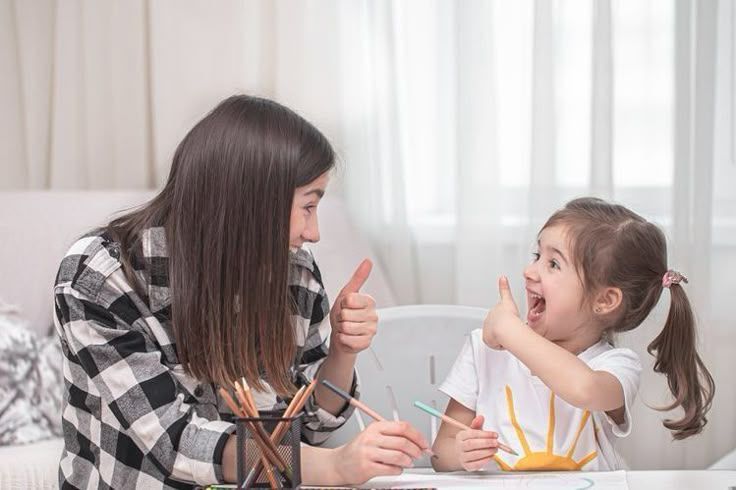 Смотрю детей у себя дома и у вас