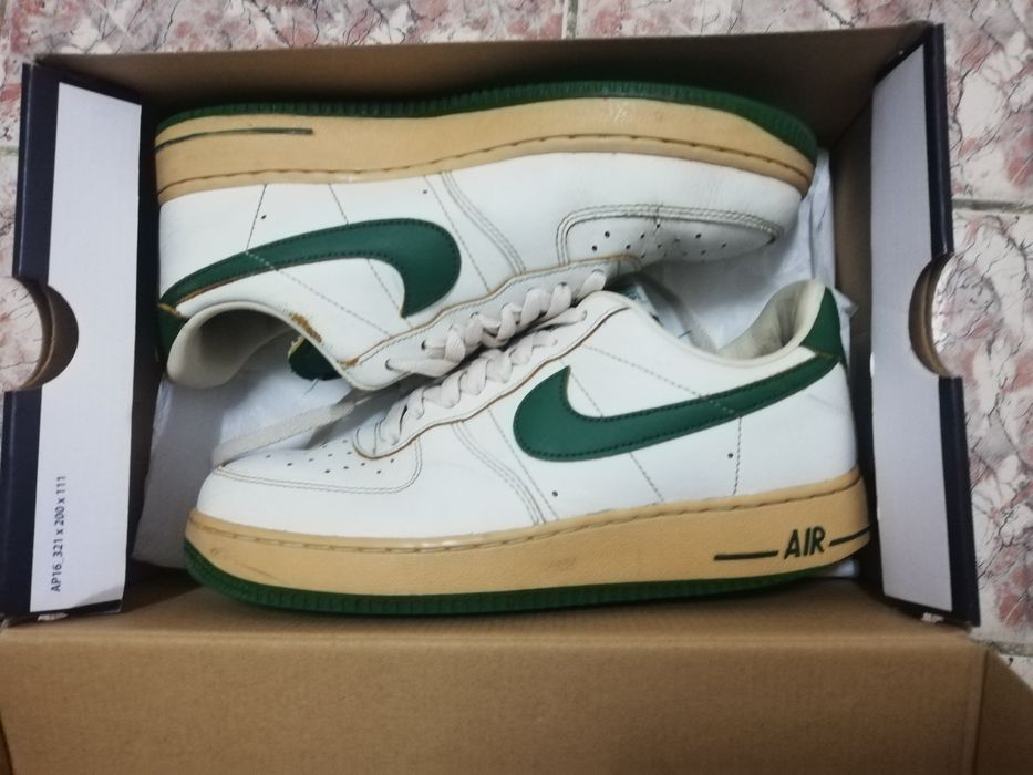 Vând adidași Nike air force 1