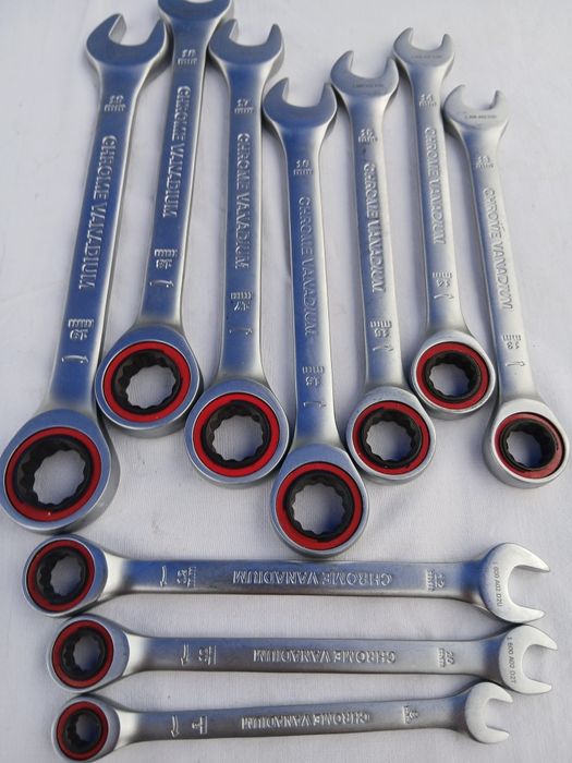 Set 10 chei combinate cu clichet Bosch