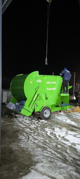 Кормораздатчик. Миксер