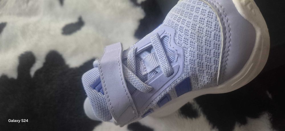 ДЕТСКИ маратонки  adidas