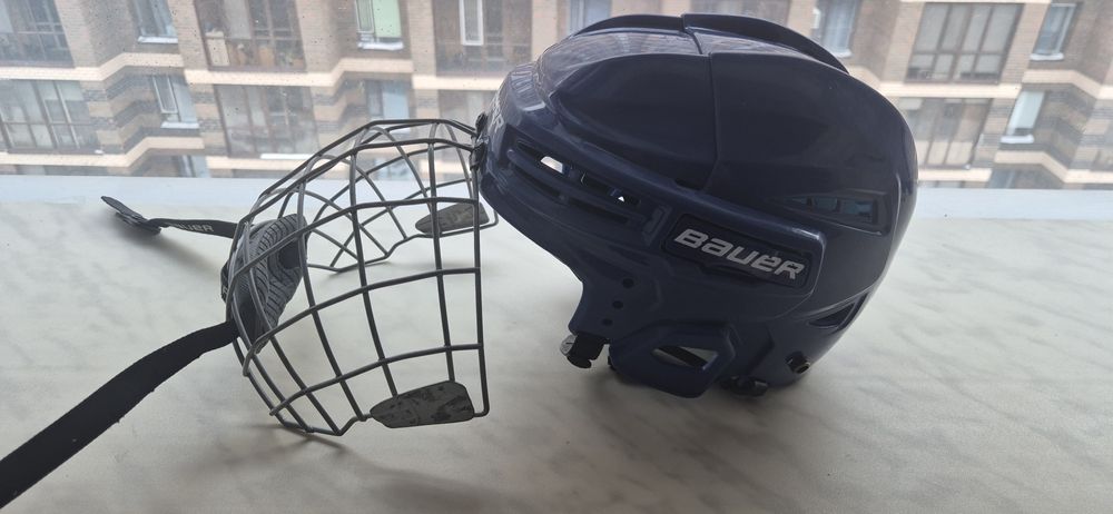 Шлем для хоккей Bauer