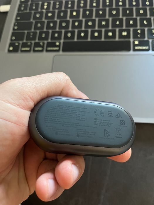 Casti wireless Bang & Olufsen EQ impecabile, ca noi. Sunt Hi-Fi. B&O