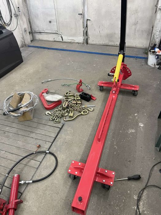 Стенд за разпъване на автомобили