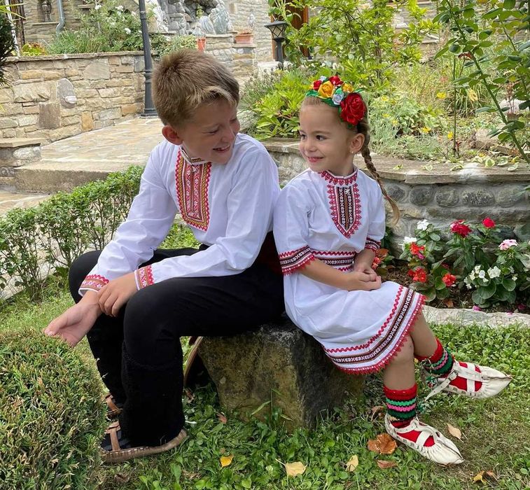 Направи щастливи своите деца и внуци! Избери детска носия още сега!