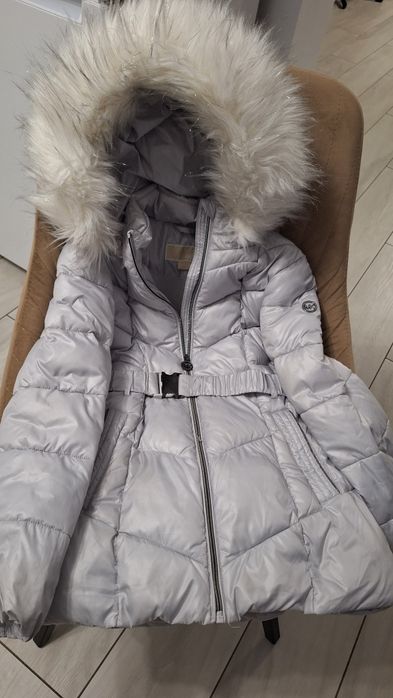 Vând geaca copii 10-12 ani