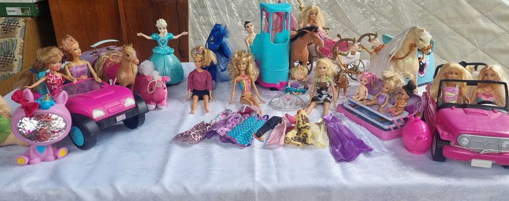 Jucarii Barbie, Caleasca cu cai, Papusa Zana Clochette