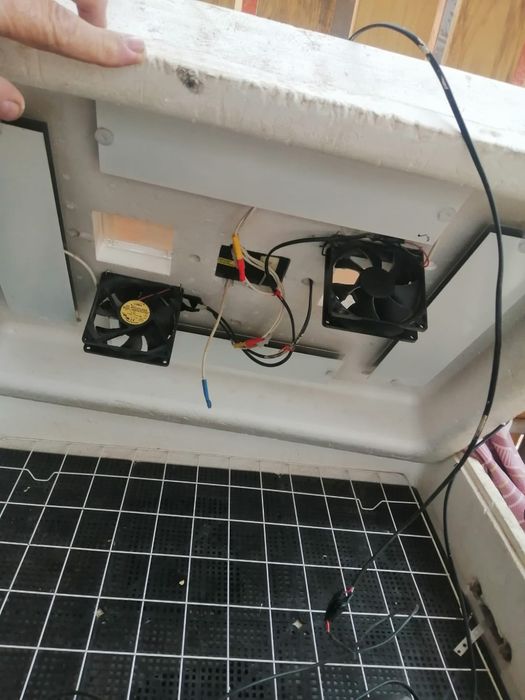 Инкубаторы 2 шт.