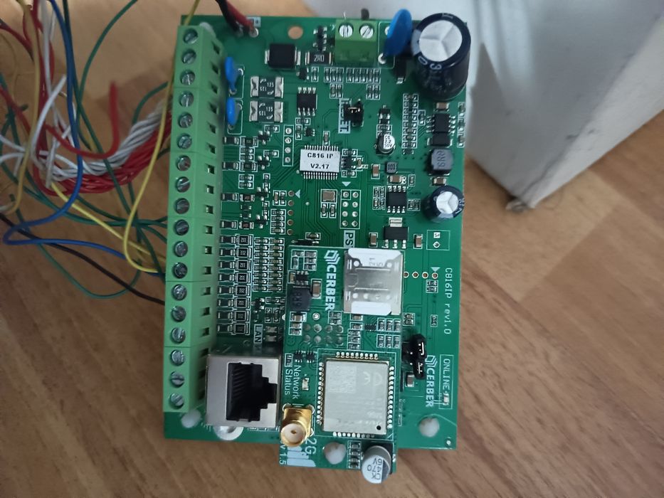 Cerber c816 + comunicator