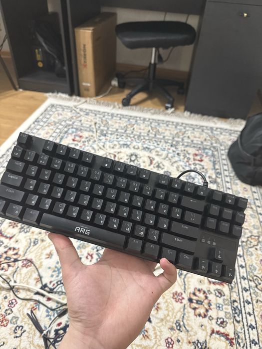 Продам корпус для системного блока + подарок