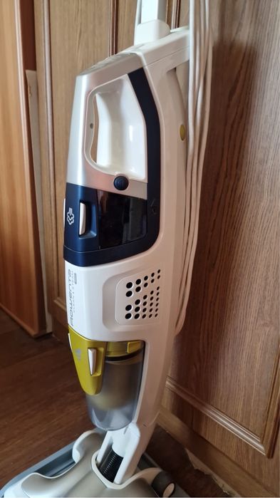 Aspirator vertical cu abur ROWENTA Clean&Steam Multi 1700W