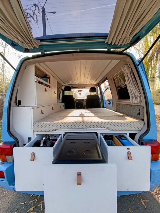 Mobilier camper VW T4 Conversie  campervan la comandă CamperBox
