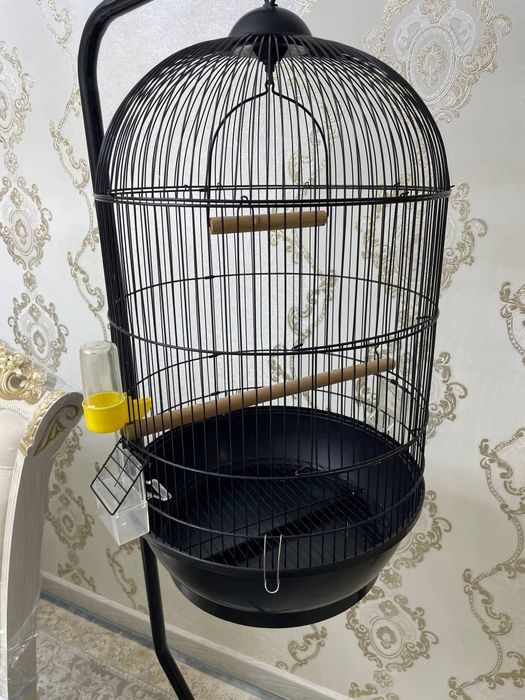 Продаётся Клетка для Попугаев.