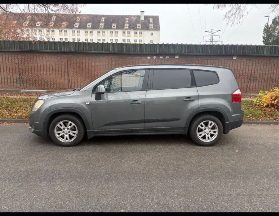 Inchiriere -//Chevrolet Orlando 7 locuri _ Cutie automata