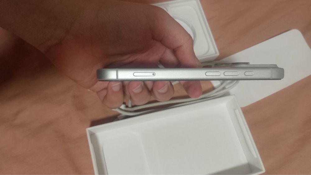 iPhone 17 Pro 256GB – Natural Titanium