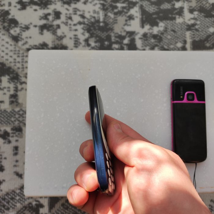 Продается легендарный телефоны