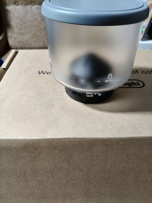 Espresor DeLonghi Rivelia Garanție 1 An Impecabil 18 Bari