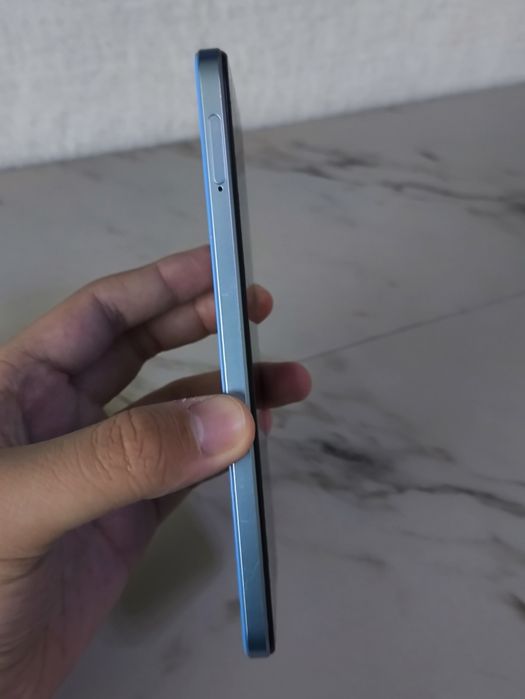 Оппо а17  отдам не дорого