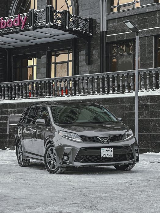 Аренда минивэна Toyota Sienna прокат больших машин автопрокат авто бус