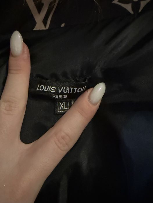 Дамско яке Louis Vuitton с пух