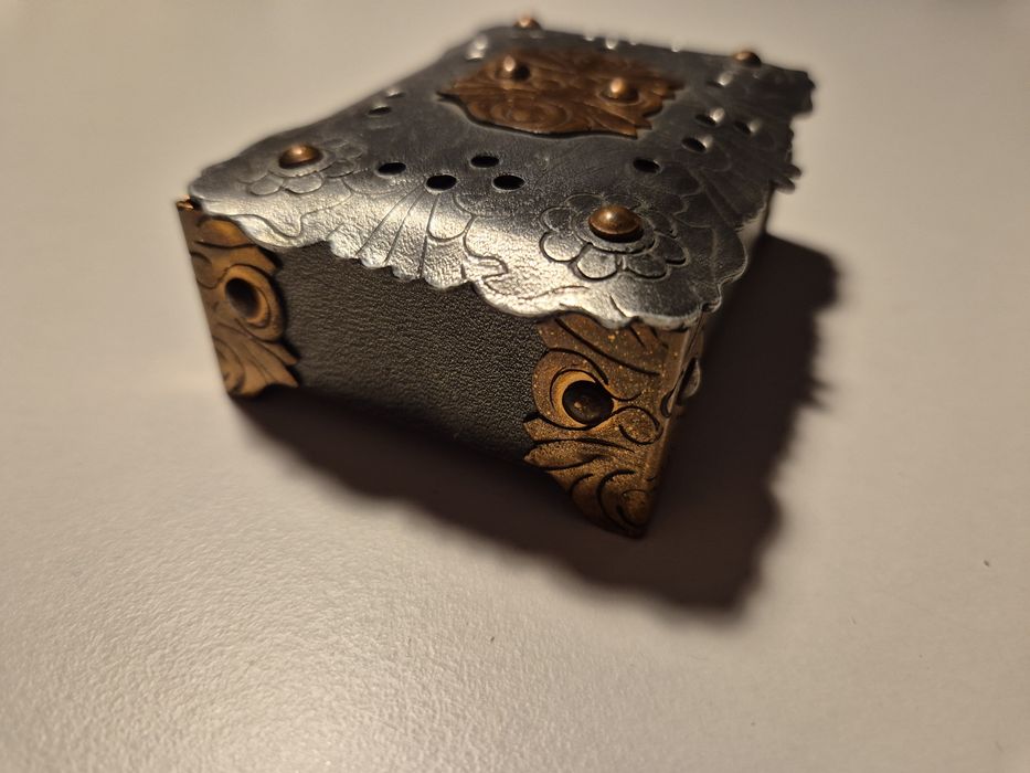 Cutie decorativa metal anii 70'