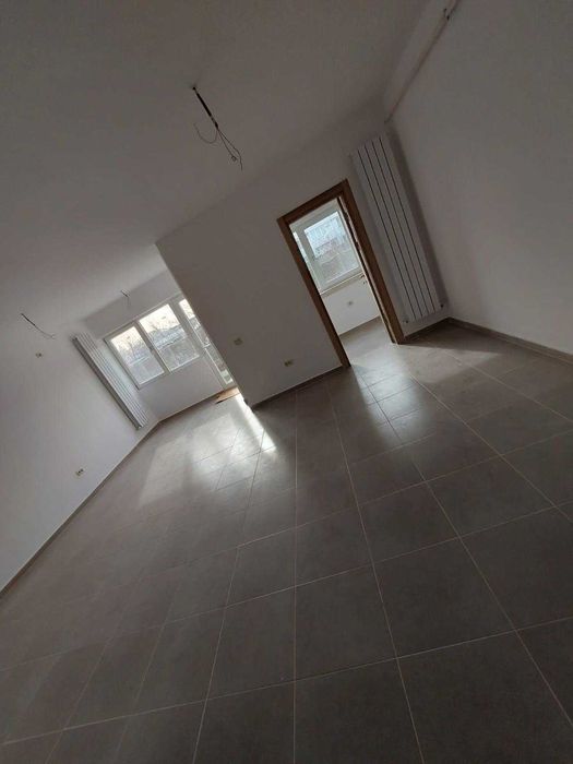 studio modern 44 mp + curte privata 30 mp