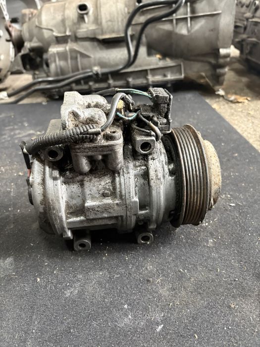Mercedes w124 2.0i Компресор Климатик