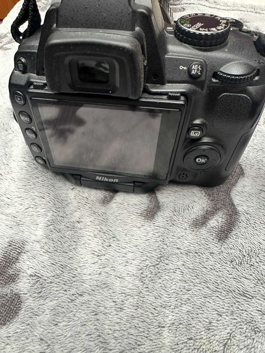 Aparat foto Nikon D5000 Obiectiv 18-55MM VR Cu baterie si incarcator