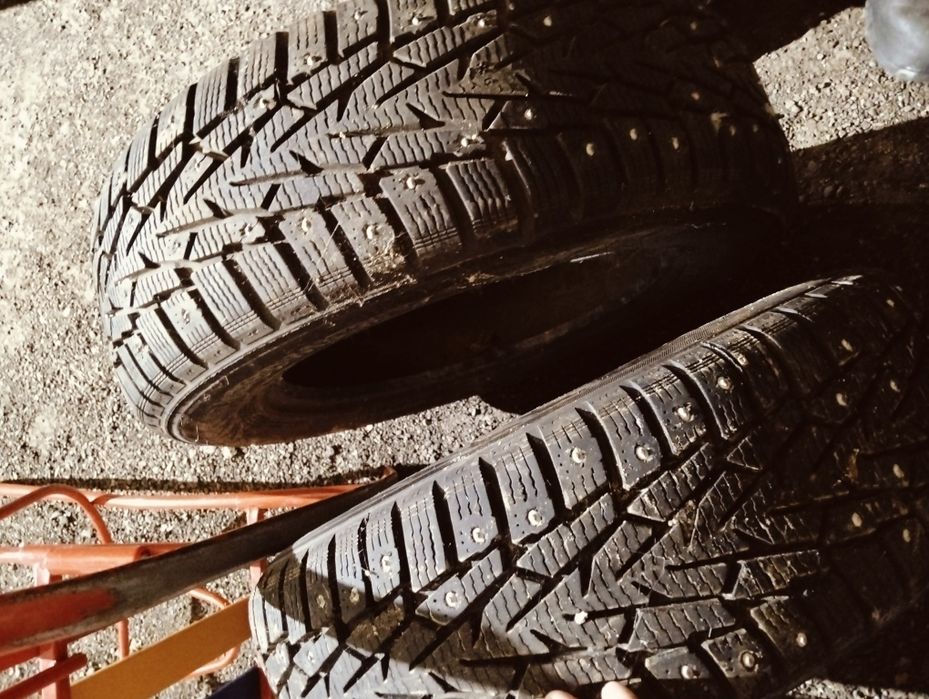 Продам шины зимние на 14